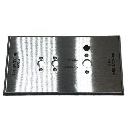 Porter Triple Faceplate for porter outlet number 6256-3